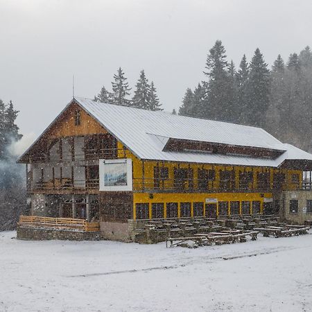 Cabana Girbova Predeal Bagian luar foto